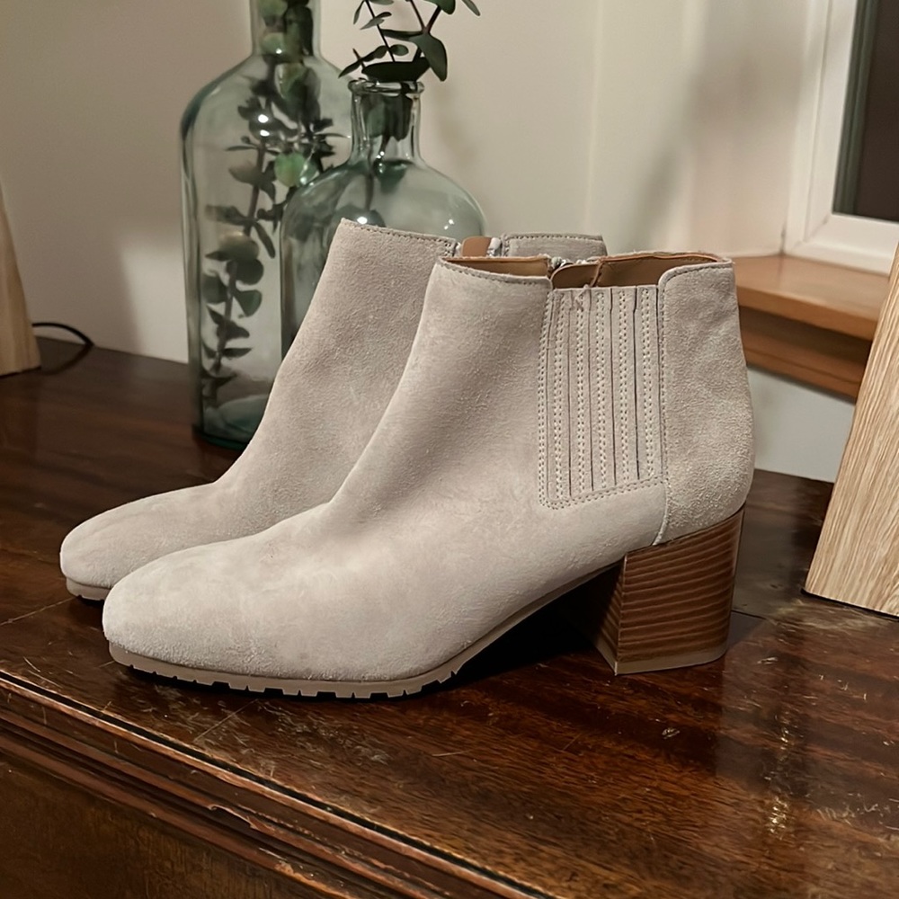 NEW Aquatalia Charlette Bootie